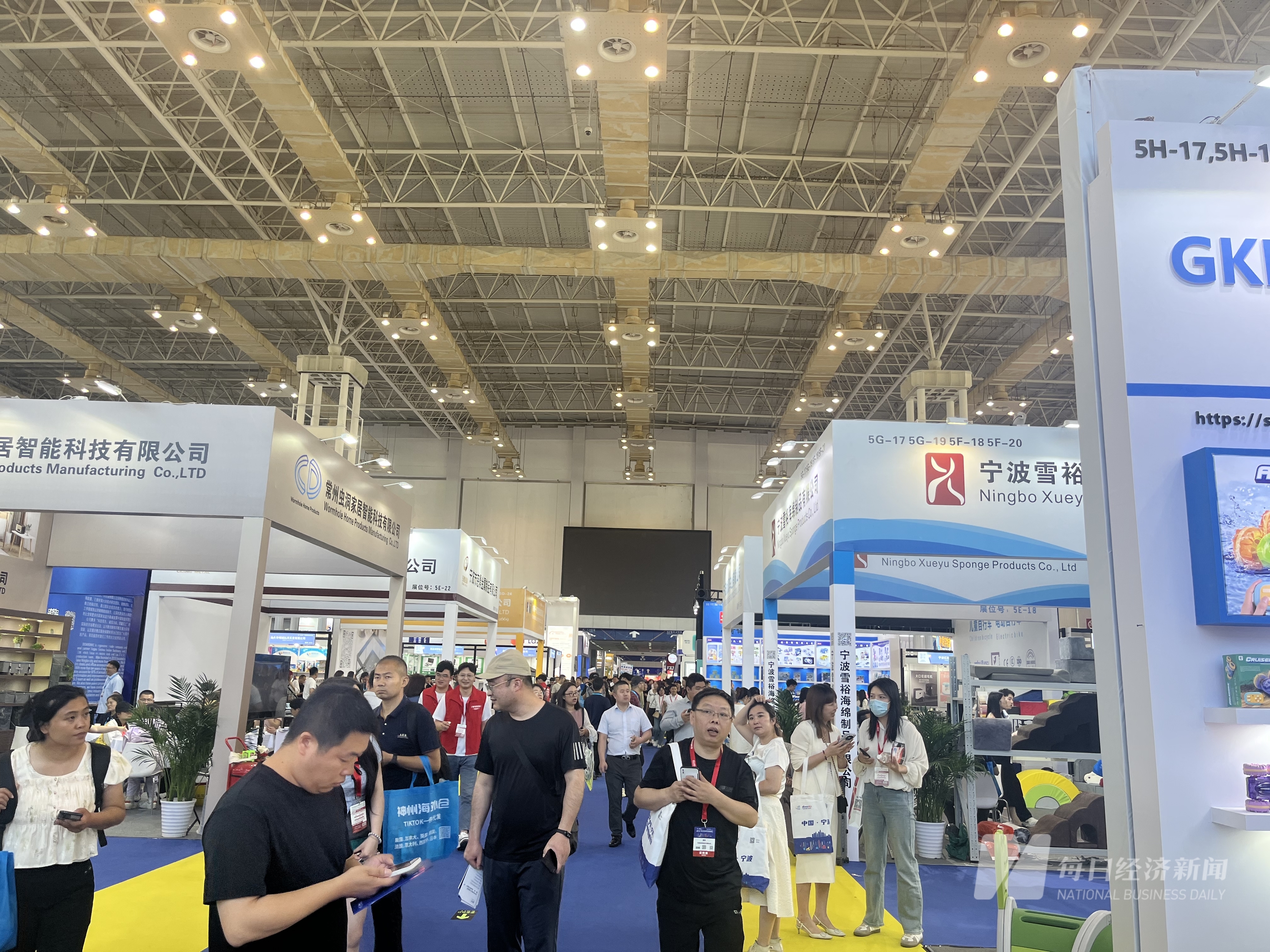 全球电商平台竞逐中国供应链 海外仓的竞速、竞争和进化|出海风暴眼(图2) 全球电商平台竞逐中国供应链 海外仓的竞速、竞争和进化|出海风暴眼(图2)