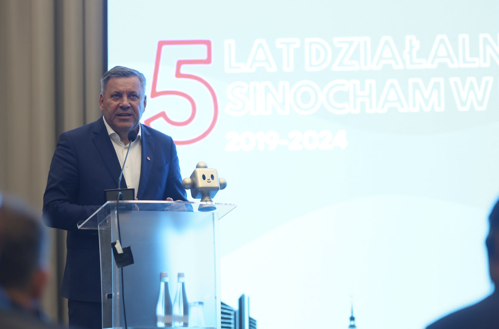 第二届中国国际供应链博览会推介会暨波兰中国总商会2024年招待会在华沙成功举办(图4) 第二届中国国际供应链博览会推介会暨波兰中国总商会2024年招待会在华沙成功举办(图4)