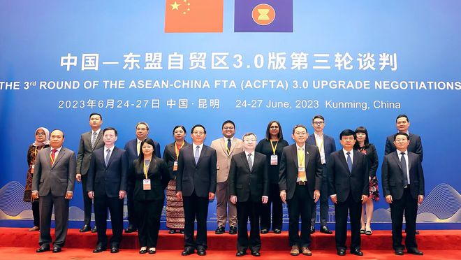 前五个月出口44473亿元超过汽车成为中国出口的最大亮点(图10)